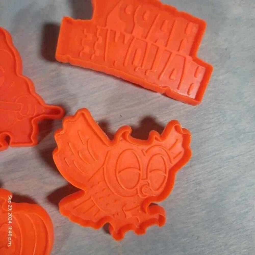 Vintage wilton halloween orange cookie cutters,‎ imprint plastic 5pc set